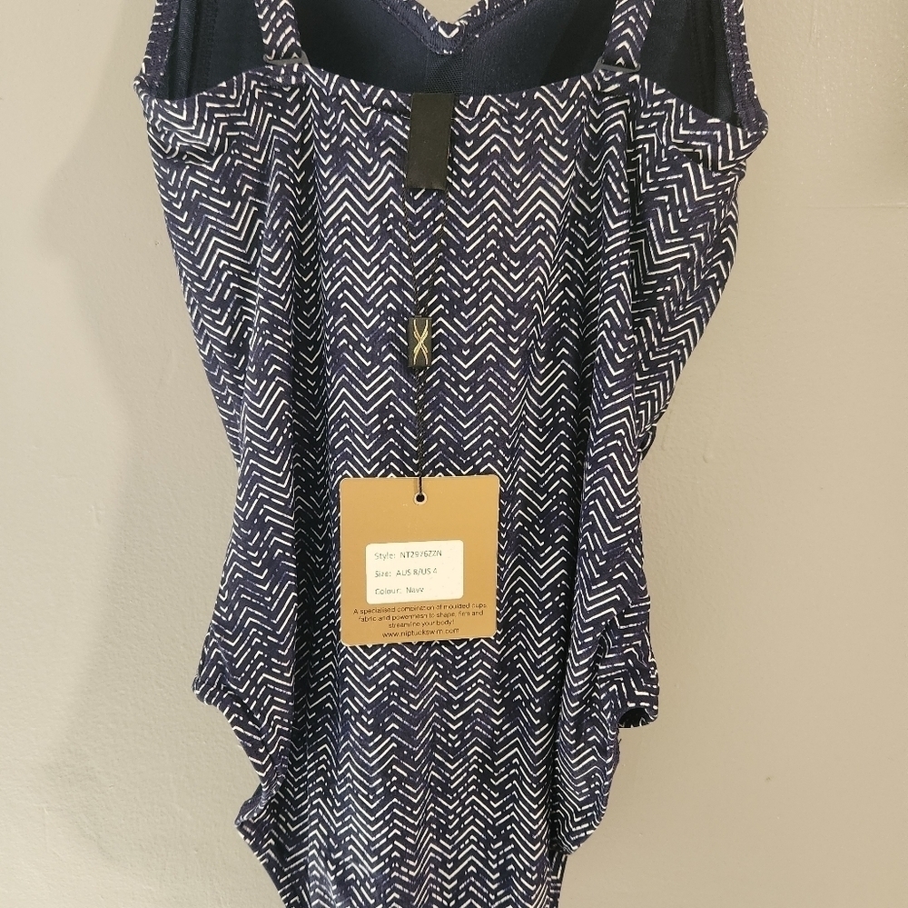 Nip Tuck Swim One piece Multi Fit cup size US 4 Navy NWT - Picture 2 of 9